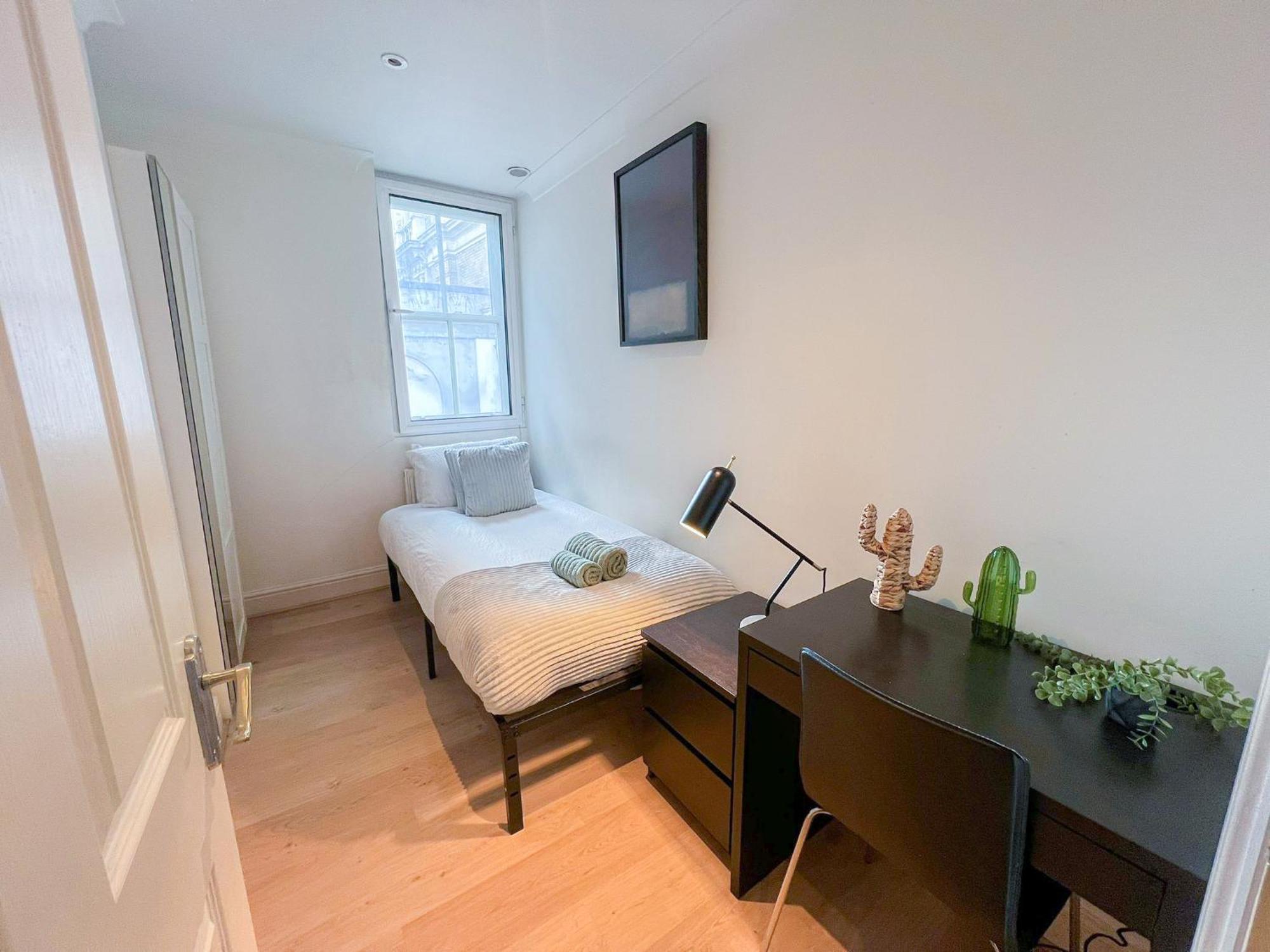 2-bedroom Flat In Embankment A Short Walk Away To Trafalgar Square Near Big Ben, Eye Apartment London
