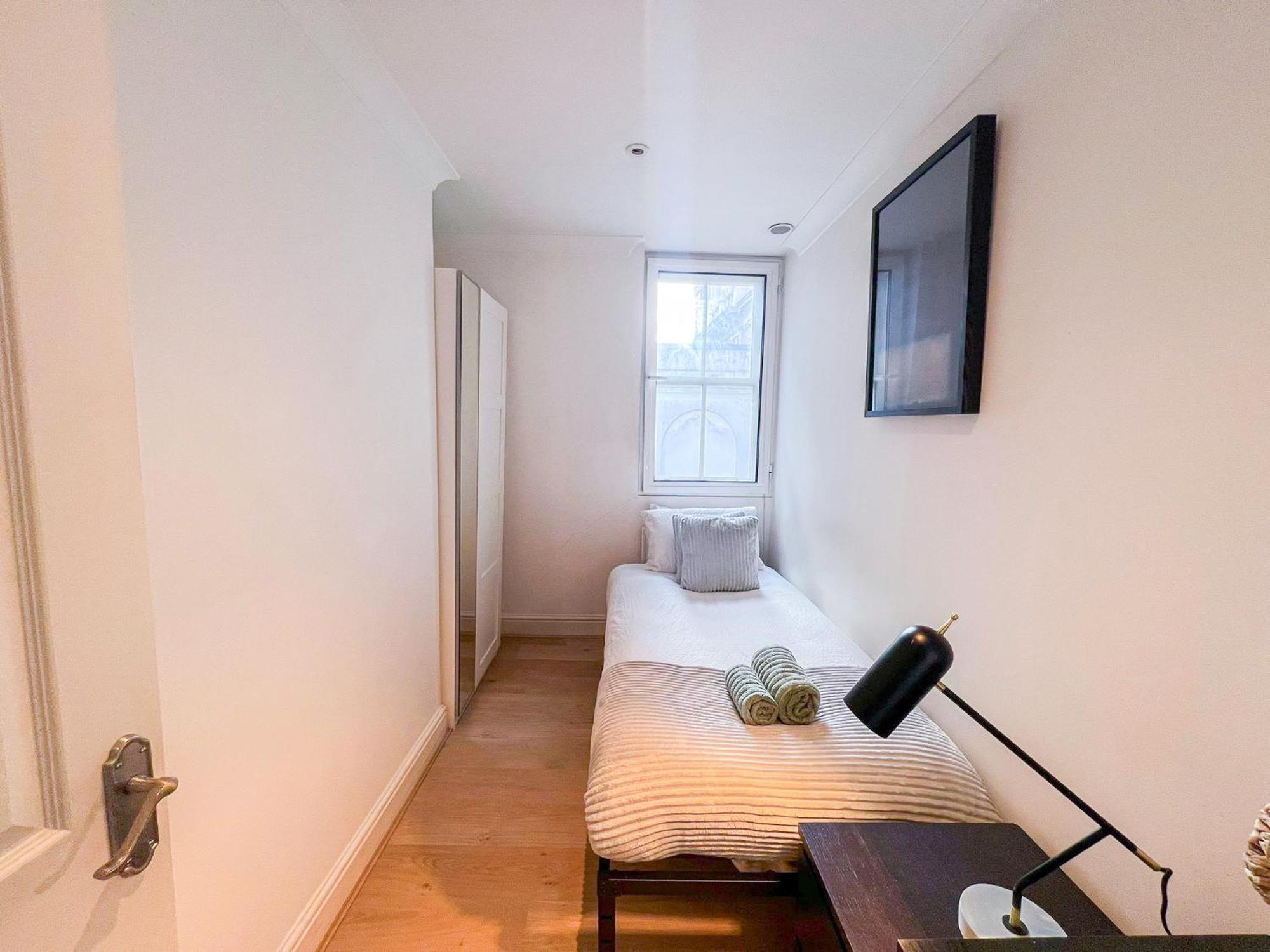 2-bedroom Flat In Embankment A Short Walk Away To Trafalgar Square Near Big Ben, Eye Apartment