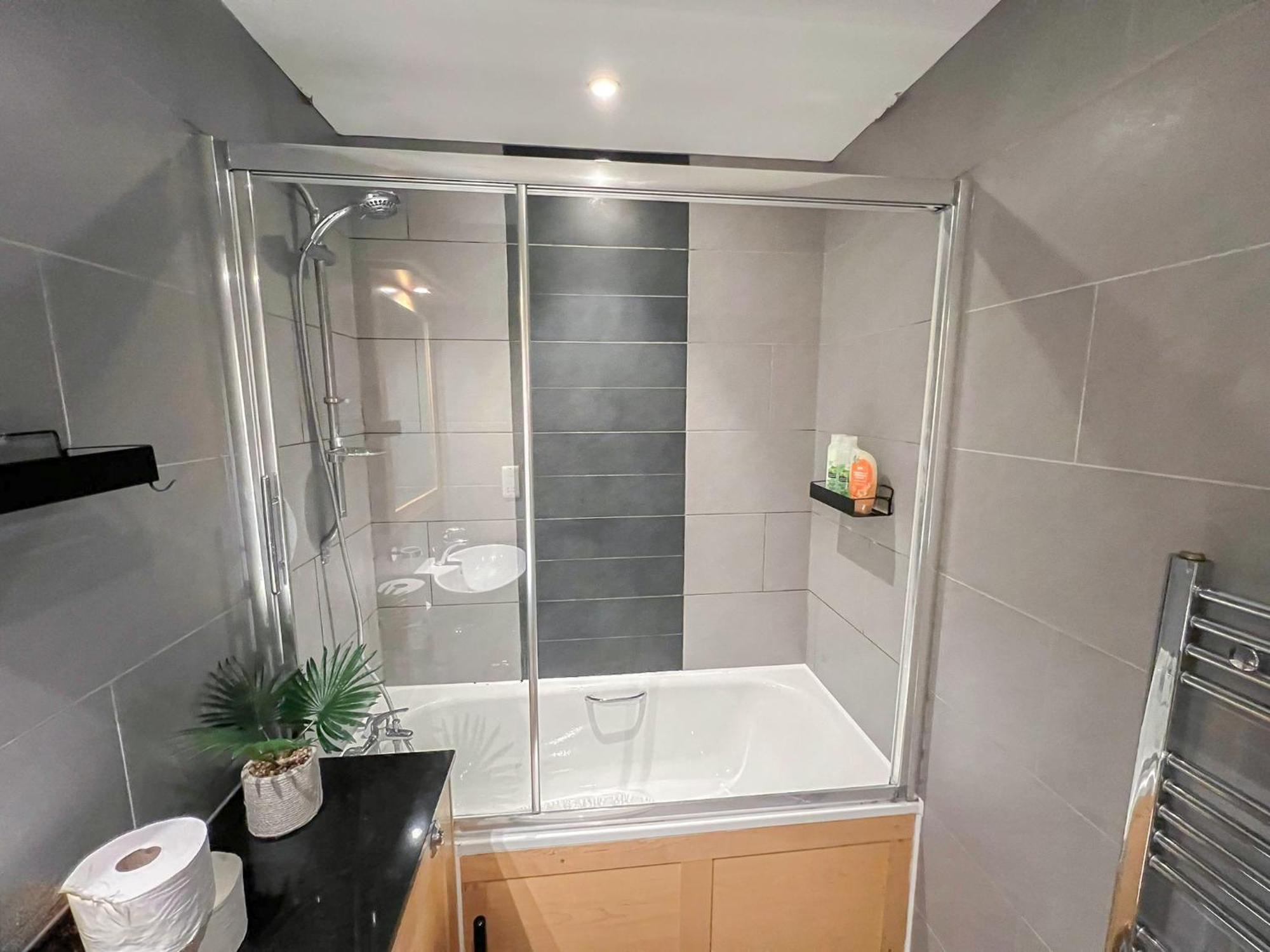 Apartment 2-bedroom Flat In Embankment A Short Walk Away To Trafalgar Square Near Big Ben, Eye
